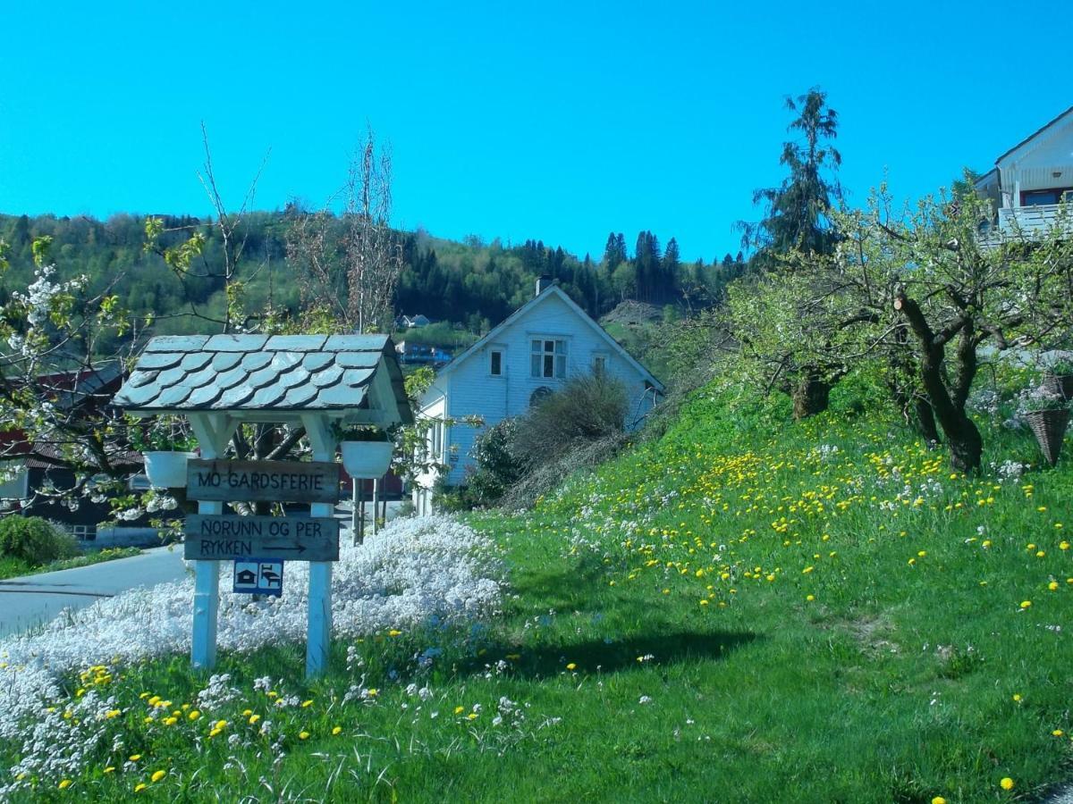 Mo Gardsferie-Pers Frukthage Villa Oystese Bagian luar foto